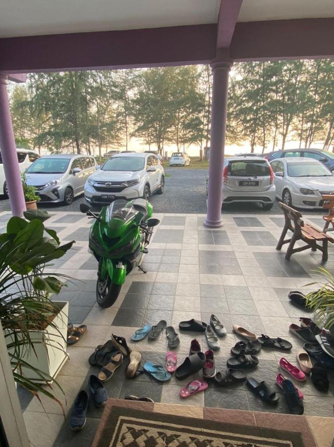 Paka Tamim Seaview Hotel Bagian luar foto