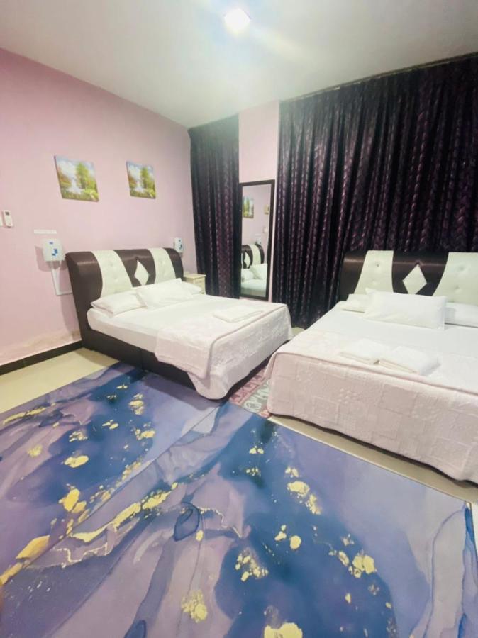 Paka Tamim Seaview Hotel Bagian luar foto