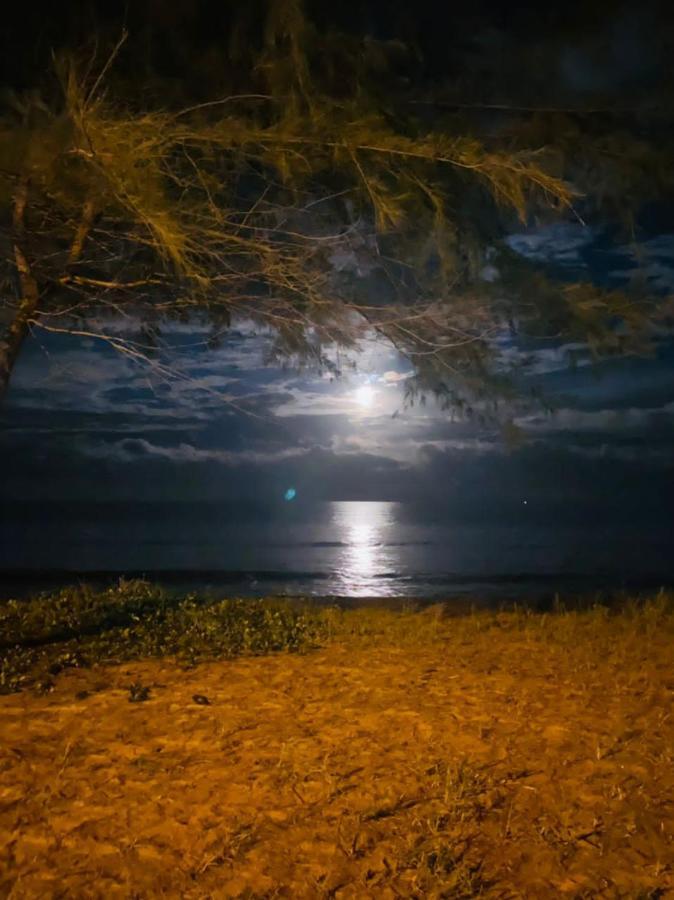Paka Tamim Seaview Hotel Bagian luar foto