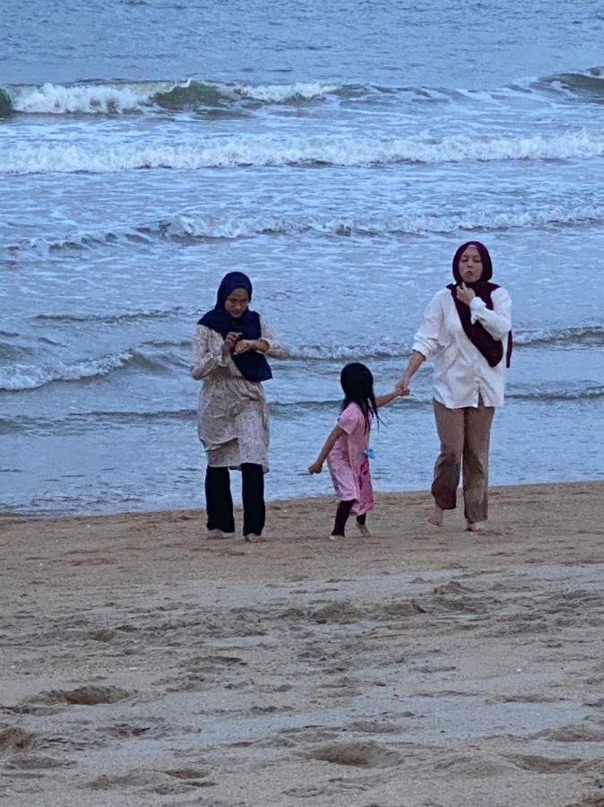Paka Tamim Seaview Hotel Bagian luar foto