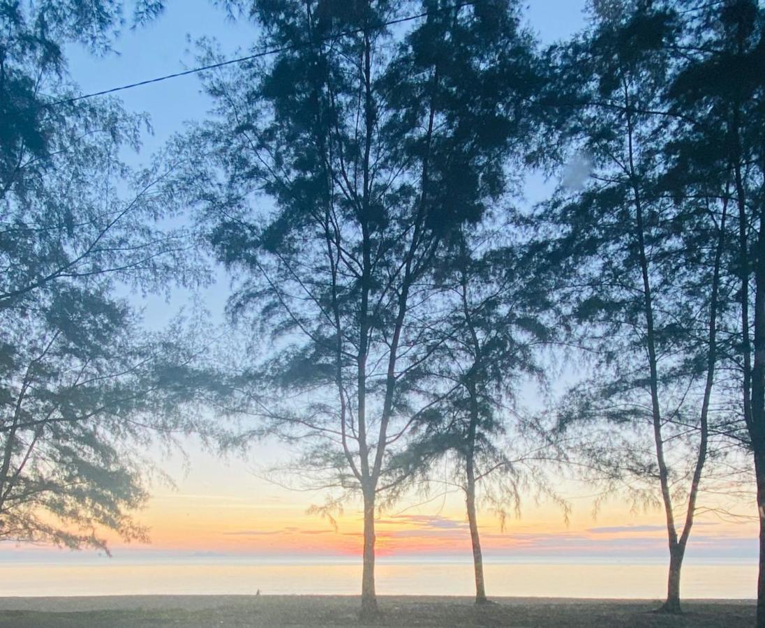 Paka Tamim Seaview Hotel Bagian luar foto