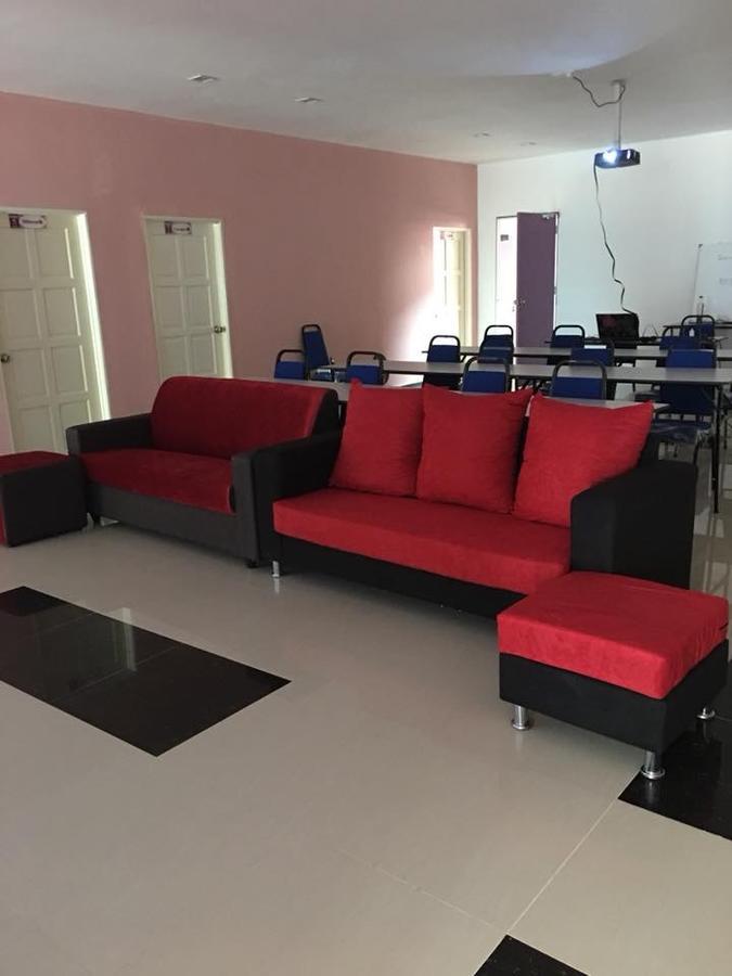 Paka Tamim Seaview Hotel Bagian luar foto
