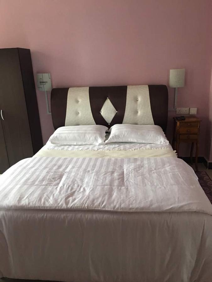 Paka Tamim Seaview Hotel Bagian luar foto