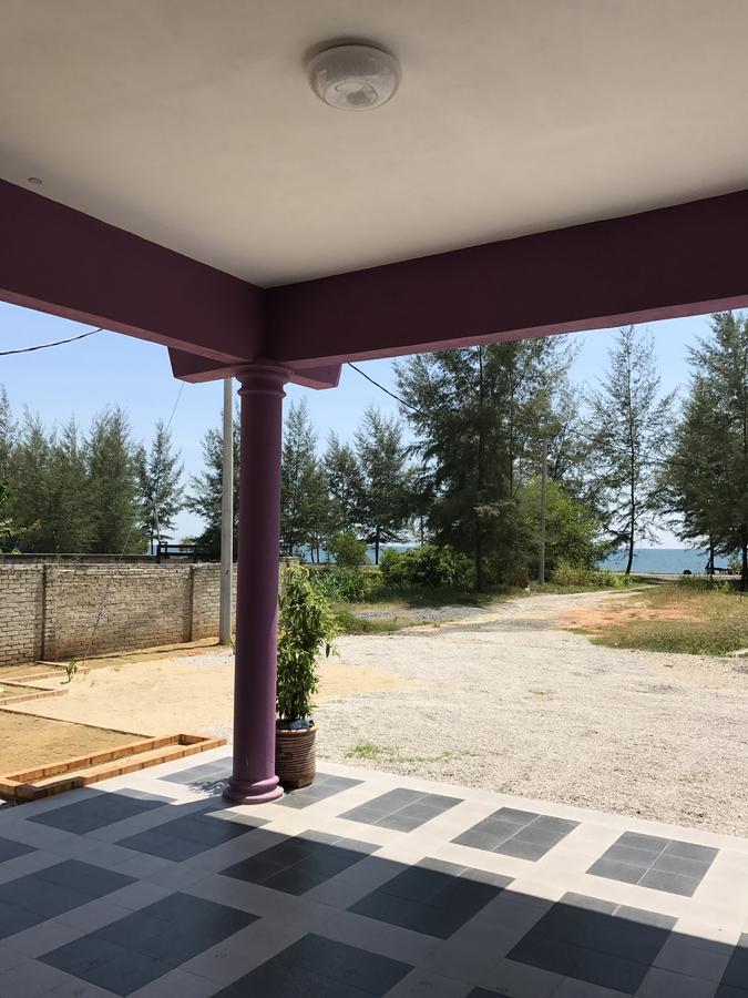 Paka Tamim Seaview Hotel Bagian luar foto