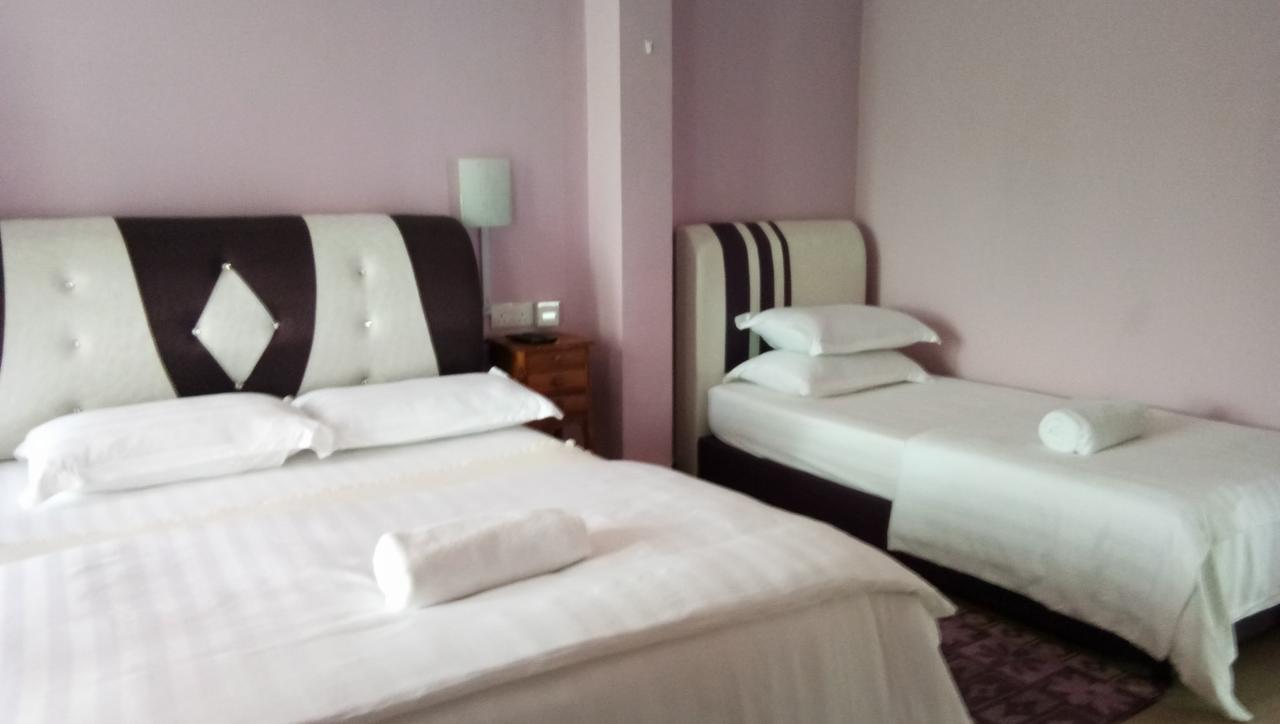 Paka Tamim Seaview Hotel Bagian luar foto
