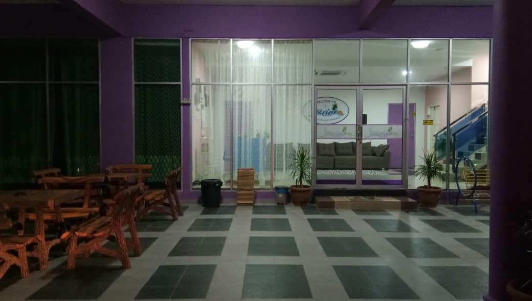 Paka Tamim Seaview Hotel Bagian luar foto
