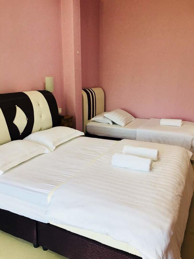 Paka Tamim Seaview Hotel Bagian luar foto