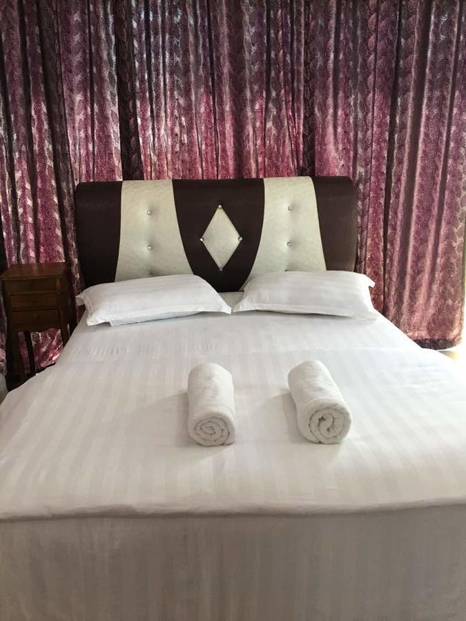 Paka Tamim Seaview Hotel Bagian luar foto